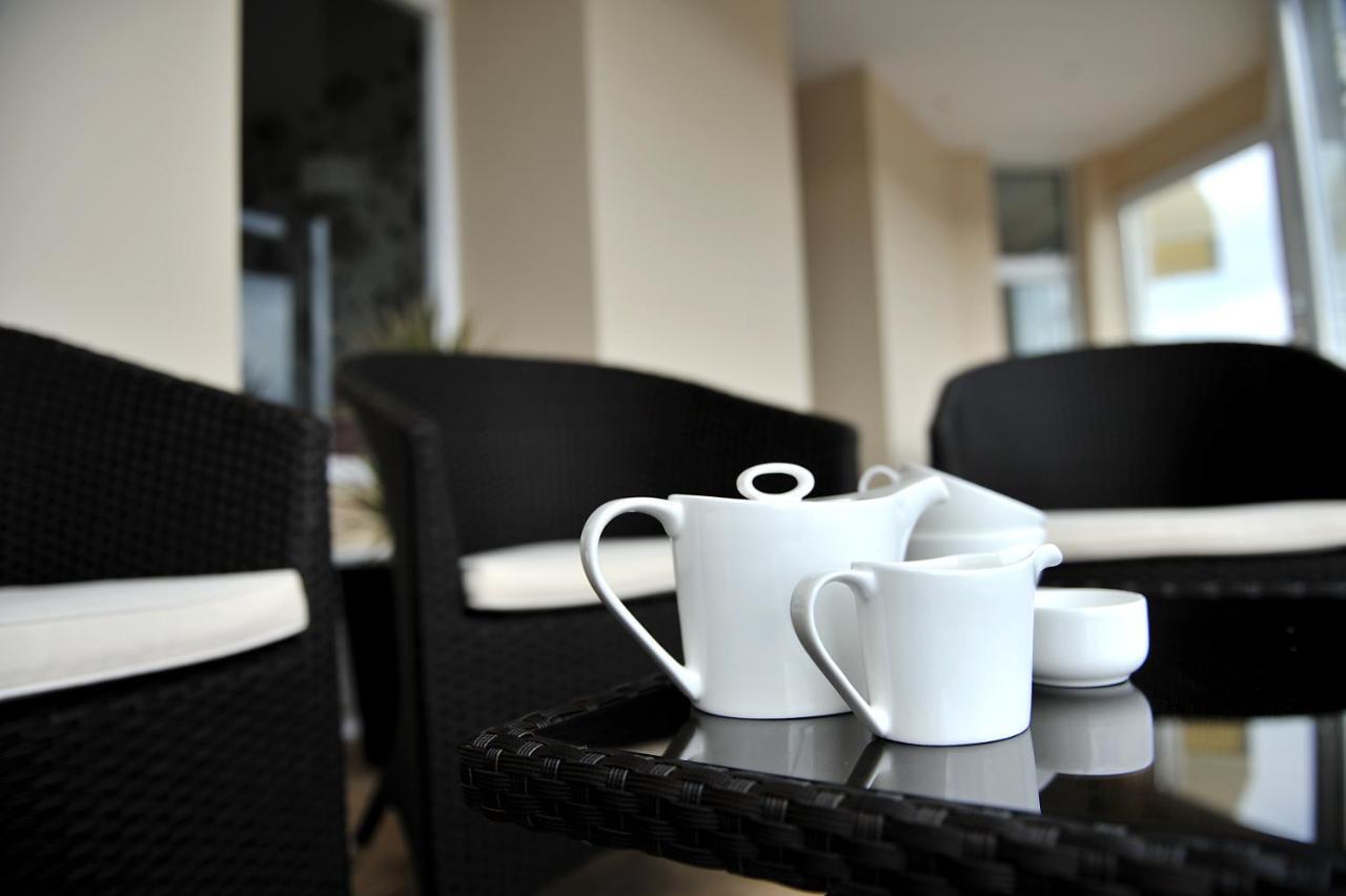 Atlantic House Hotel Бюд Екстериор снимка